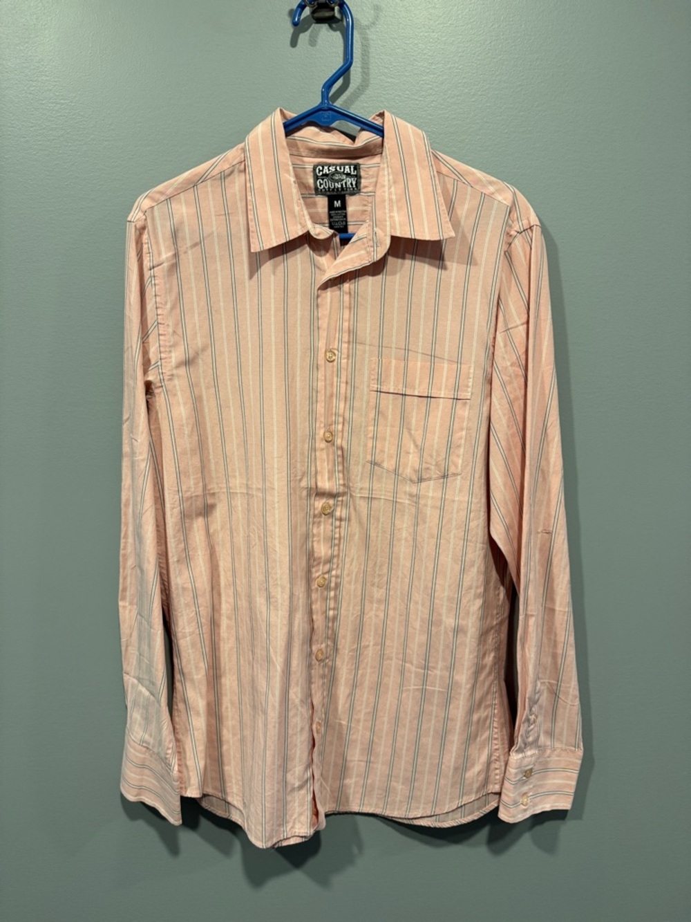 Casual Country Men’s size medium pink button up dress shirt
